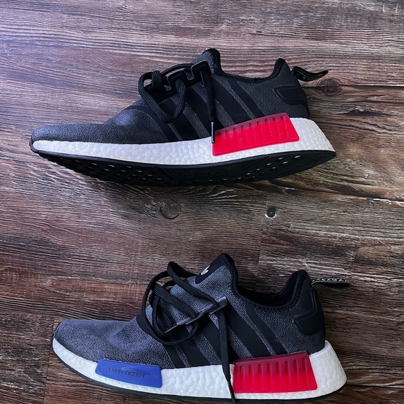 adidas NMD R1 - Picture 3 of 6